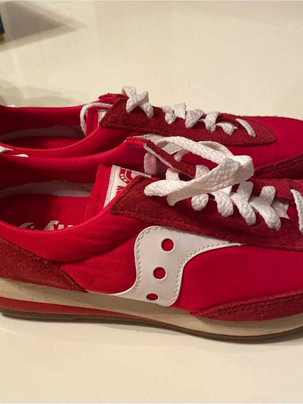 Saucony Trainer 80 Red and White Low-Top Sneakers nylon & suede Sz 6US 38.5 EU